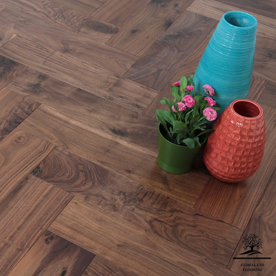 胡桃木人字拼展示